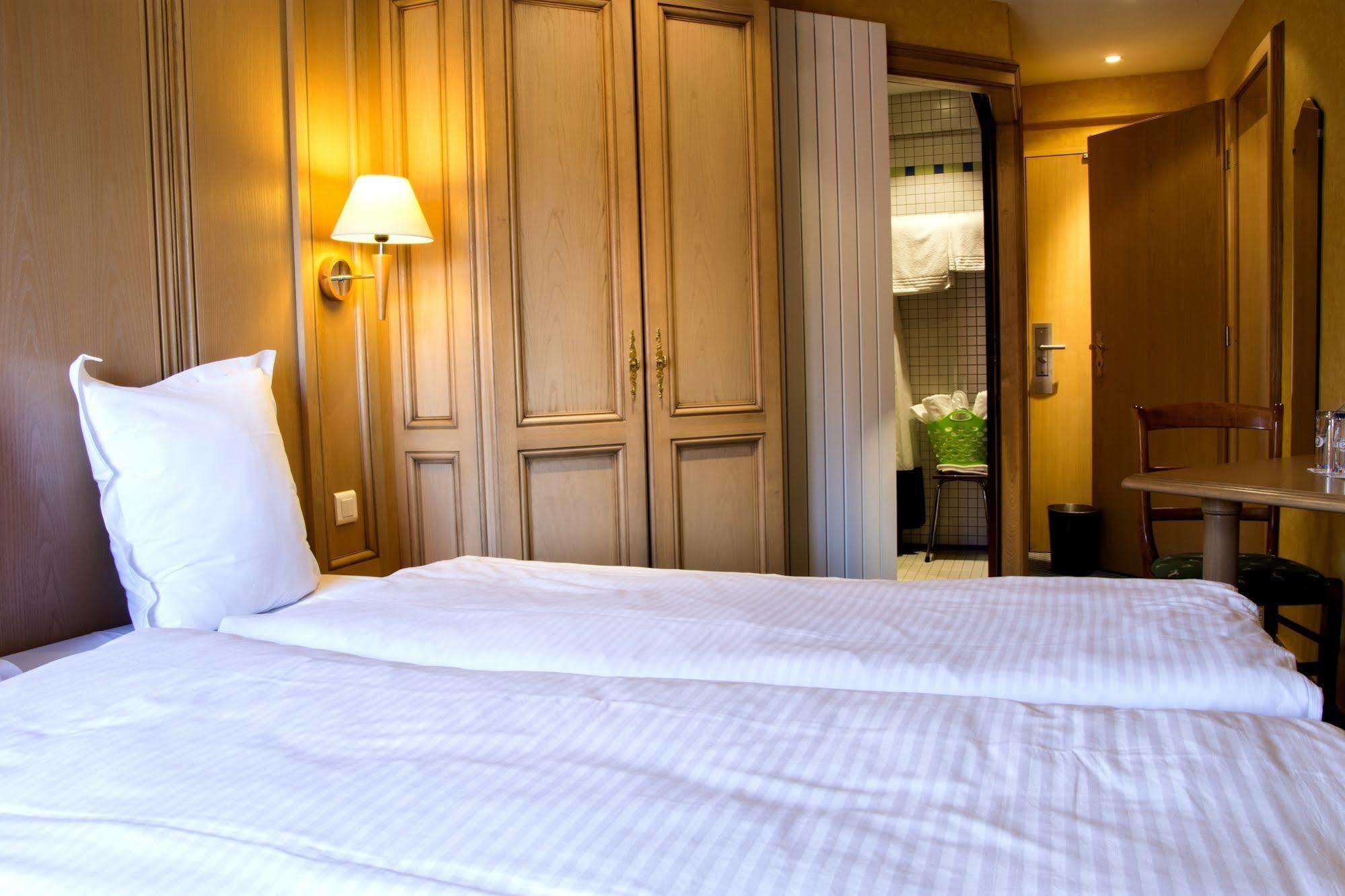 Hotel Spa Et Restaurant Au Chasseur Birkenwald Esterno foto